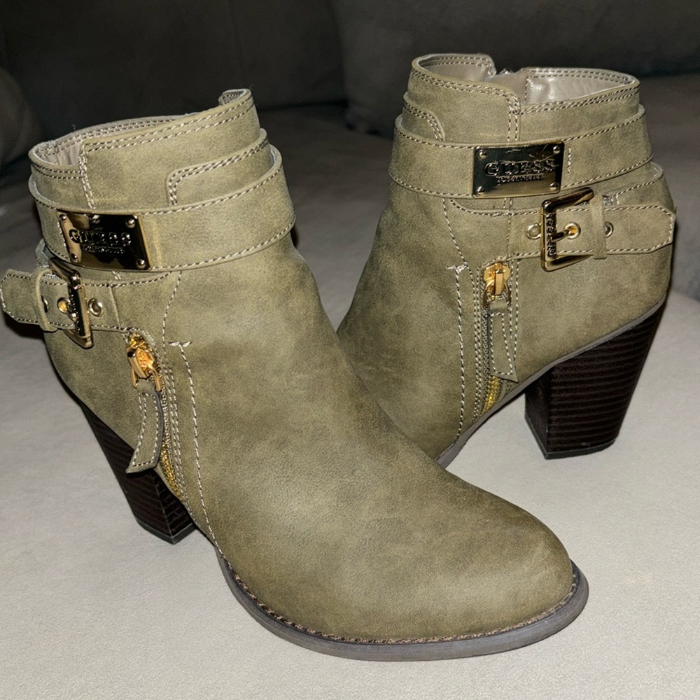 Guess Boots- Worn 1 👢